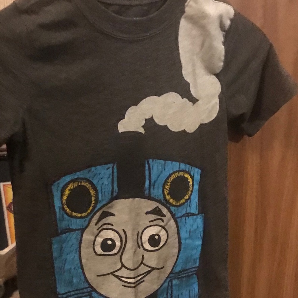 Old navy boys Thomas the train T shirt.